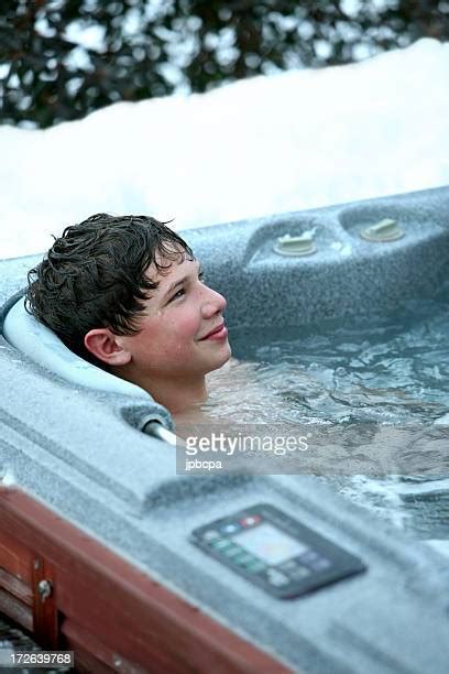 Hot Tub Snow Photos And Premium High Res Pictures Getty Images