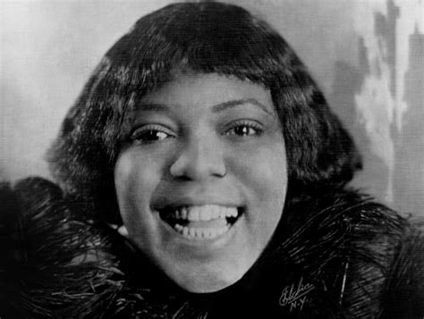 Tragic Facts About Bessie Smith The Empress Of The Blues