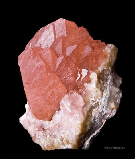 Red Quartz Rocks And Minerals Minerals And Gemstones Minerals