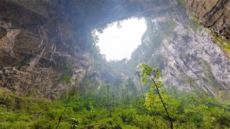 Journey Through The Largest Cave In The World National Geographic Blog