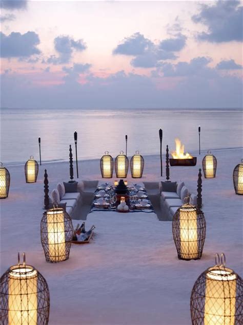 Beach Dining Dusit Thani Maldives A Luxury Resort Blending Thai