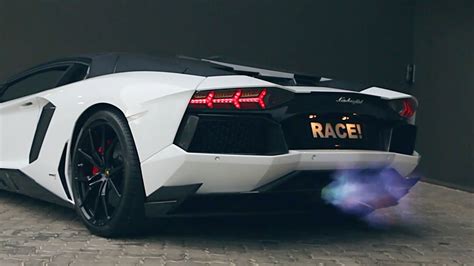 Lamborghini Aventador Shooting Flames Youtube
