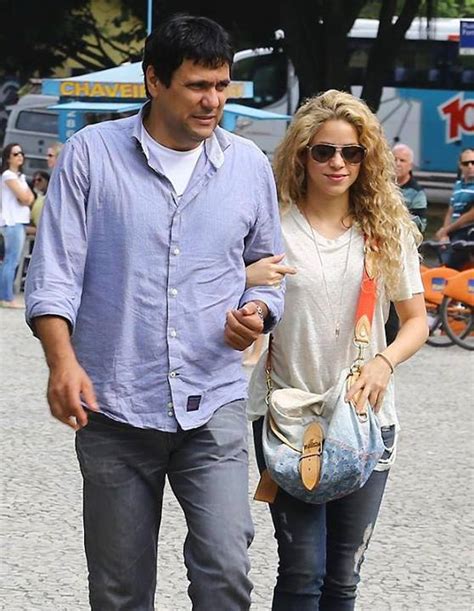 Shakiravenezuela Shakira Con Su Hermano Tonino En Rio De Janeiro