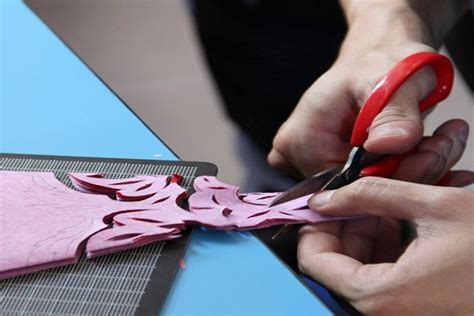 50 Easy Paper Cutting Crafts For Beginners