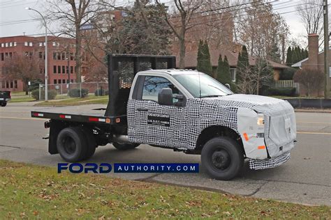 2023 Ford F 450 Super Duty Chassis Cab Xlt Photos