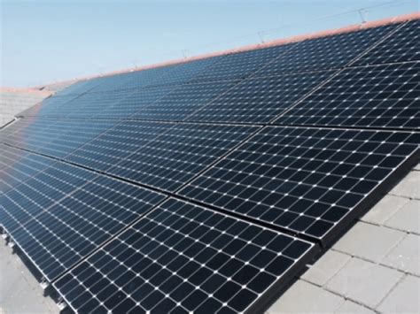 Before choosing your mounting products, determine whether you're doing ground mount or roof. How to Mount Solar Panels - The Methods Naked Solar Use