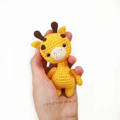 Tiny Giraffe Crochet Pattern Amiguroom Toys