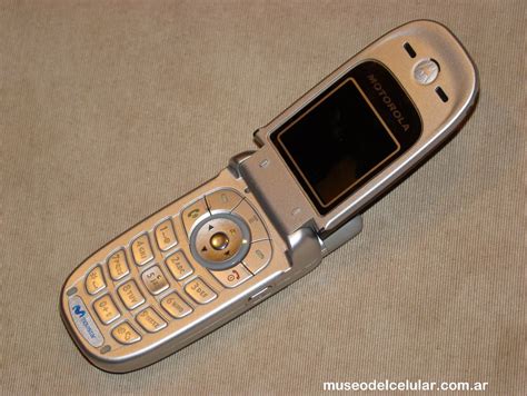 Fundado en el 2004, smartgsm cubre todas las noticias y novedades sobre telefonía móvil y provee características de teléfonos celulares, smartphones, tablets y wearables. coleccion de celulares: #184 Motorola V220i