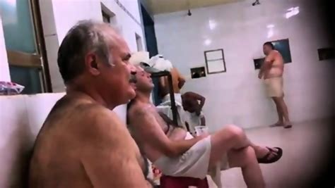 Str8 Spy Pakistani Daddy In Public Bath Eporner