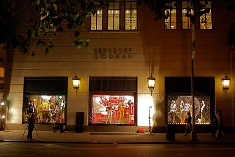 Nyc ♥ Nyc Bergdorf Goodman Celebrates Sex And The City 2