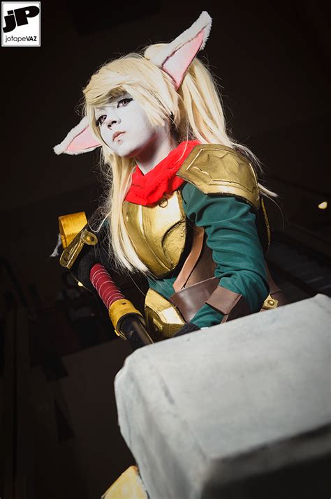 League Of Legends Poppy Cosplay Lol Cosplays Cosplay