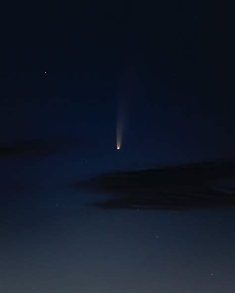 Shooting Star On Night Sky · Free Stock Photo