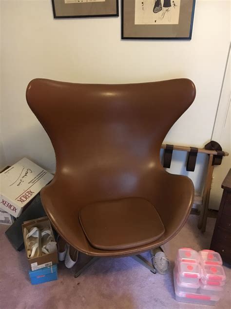 my aunt passed away and i believe she has both the original fritz hansen egg and swan chairs