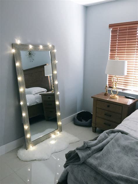 20 Best Wall Mirrors For Bedrooms