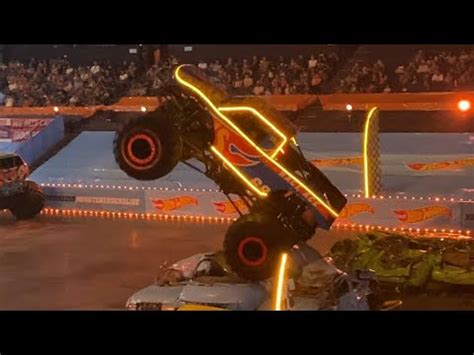 Hot Wheels Monster Trucks Live Glow Party Ontario Full Show Show Youtube
