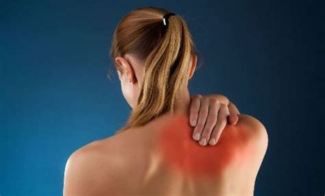 Pain Under Right Shoulder Blade How To Understand The Causes Symptoms