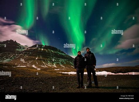 Kirkjufell Iceland May 2018 Two Young Guys Traveing The Country As