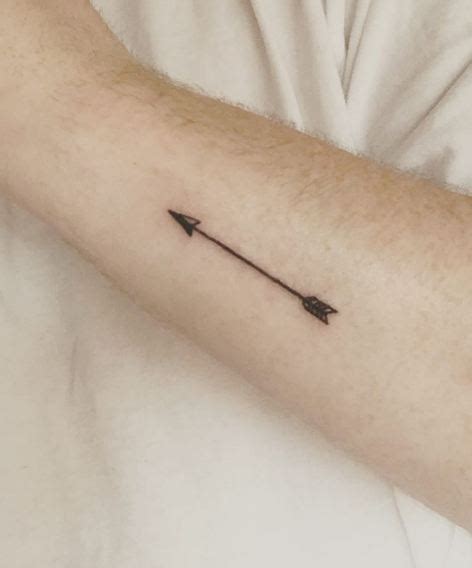 The arrow represents the focus on the aim and movement towards it as to achieve the goal with complete modesty and confidence. 50+ Bow and Arrow Tattoos For Men (2019) *Unique Designs ...
