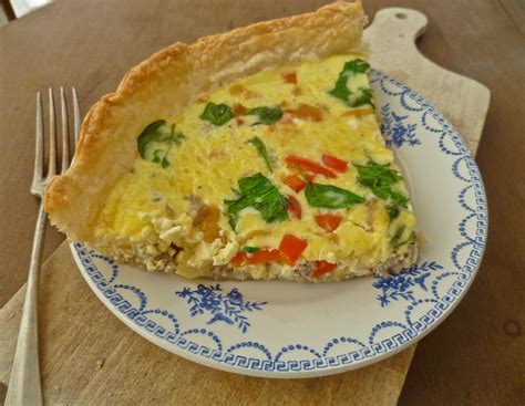 Sausage Quiche Wred Pepper Caramelised Onion Spinach