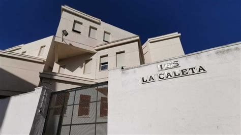 Un Profesor Denuncia A Parte Del Equipo Directivo Del Ies La Caleta Por Acoso Laboral