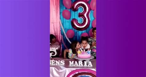 La vacuna sputnik v muestra una eficacia general de 91.6 por ciento; Meme de la niña del pastel con musica dramatica ...
