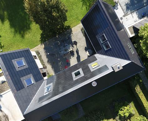 Tigla fotovoltaica un acoperiș modern și eficient energetic