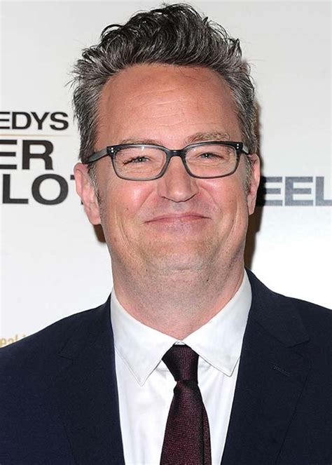 Is he married or dating a new girlfriend? Friends' Matthew Perry Engaged To Girlfriend 22 Years His ...