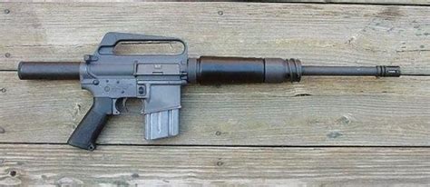 This Funky But Innovative M16 Machine Pistol Was Made For The Bradley