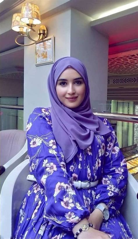 Beautiful Muslim Women 10 Most Beautiful Women Beautiful Women Videos Beautiful Hijab