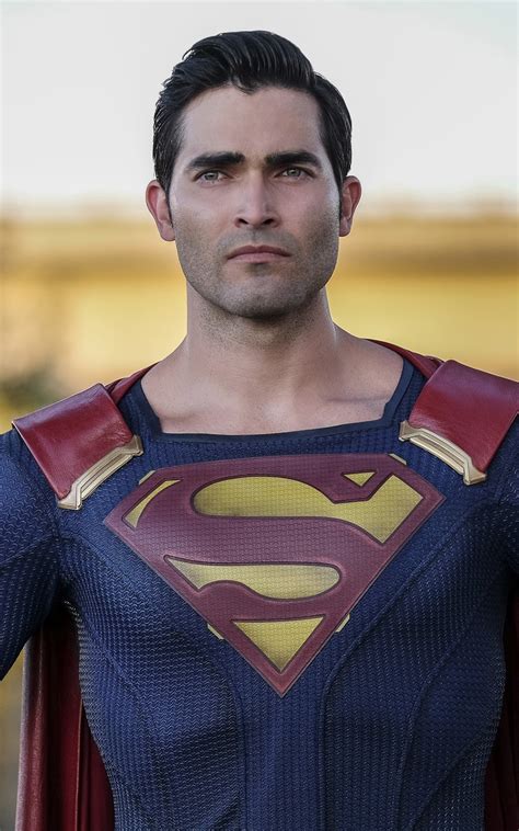 1200x1920 Tyler Hoechlin As Clark Kent Superman 1200x1920 Resolution