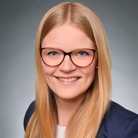 Lena Will Corporate Communications Manager Hoyer Gmbh Xing