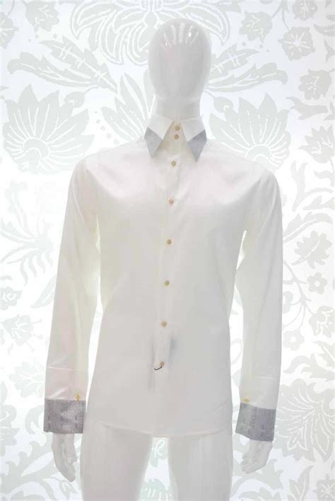Da sempre l'abito blu è il biglietto da visita dell'uomo di stile. Camicia panna abito da uomo glamour blu notte made in ...