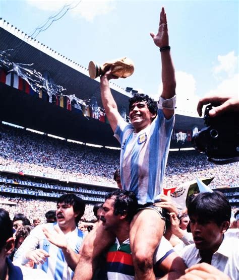 maradona mano de dios e gol del secolo la storia di diego con l argentina sky sport