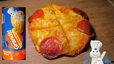 How To Make Mini Pepperoni Pizza Using Pillsbury Biscuits Youtube