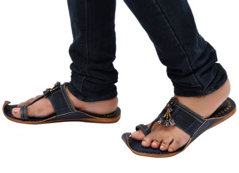 Authentic Kolhapuri chappal for men in 2020 | Leather ...