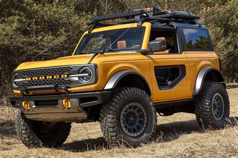 Sixth Generation Ford Bronco Debuts Two Ecoboost Petrols Removable