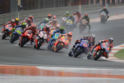 2018 Valencia Motogp Results Rain And Drama To The End