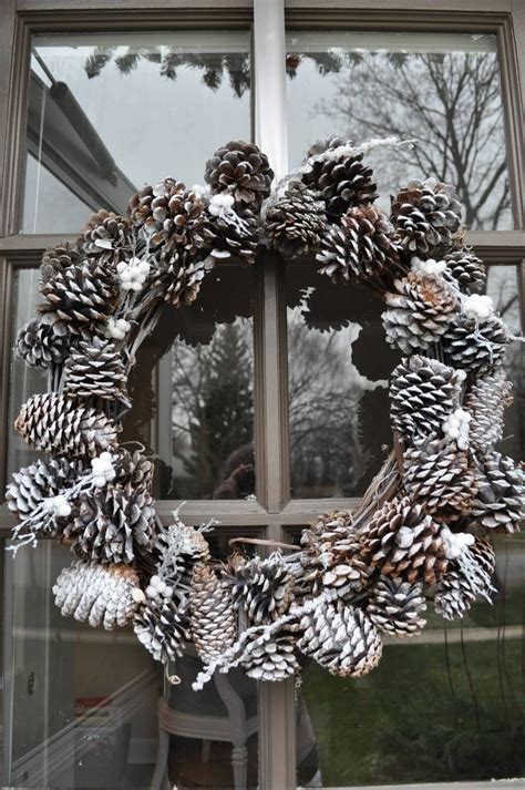 29 Creative Techniques Used In Diy Pinecone Wreaths That Will Impress