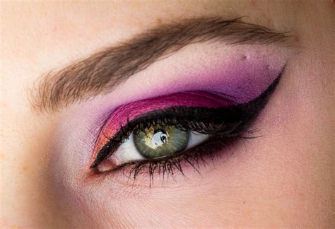 Neon Eye Makeup Makeup Inspiration Eye Makeup Neon Eyes Makeup Eyes