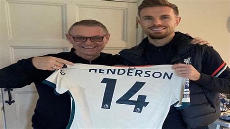 Jordan Hendersons Dad Raffles Shirt From Man Utd Win To Fundraise For Cancer Charity Youtube