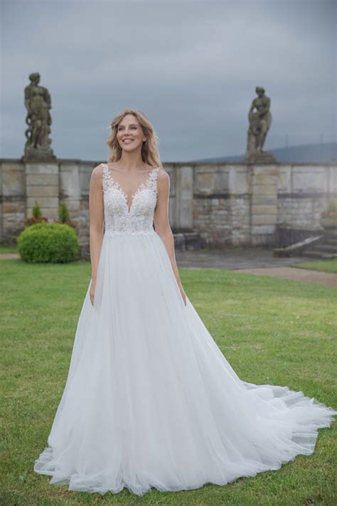 Wie bei einem gebrauchten brautkleid ist auch hier. Wunderschönes Hochzeitskleid für Ihre Traumhochzeit ...