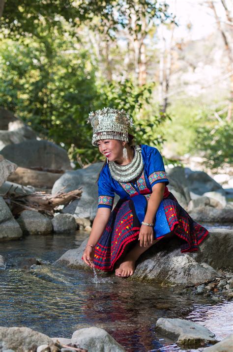 Hmong Clothes Photoshoot : Pin By Kat Fang On Hmoob Clothes Hmong Clothes Afghan Clothes Hmong ...