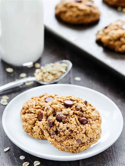 Oatmeal Chocolate Chip Cookies Recipe Chewy And Easy