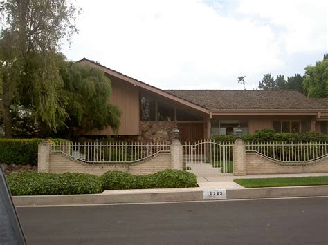 The Real Life Brady Bunch House Then And Now James Rip Rainey