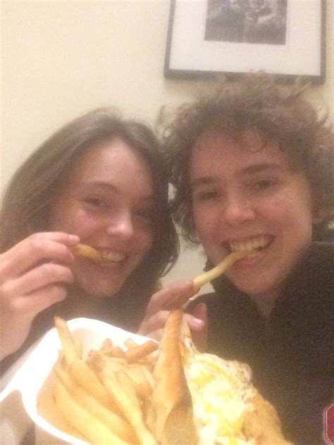 lesbians eating out food on tumblr