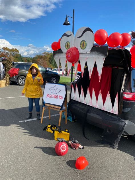 Halloween It Themed Trunk Or Treat Trunk Or Treat Costume Ideas