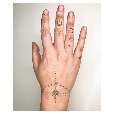Finger Tattoo Designs: Ink For Your Digits