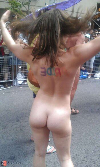 Totally Nude Gal At Pride In Toronto Zb Porn