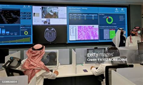 Virtual Call Hospital Photos And Premium High Res Pictures Getty Images