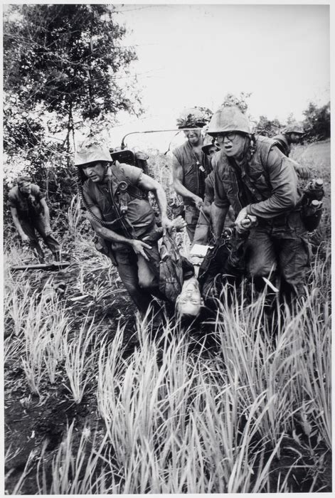 American Soldier In Battlewounded Soldier Vietnam International